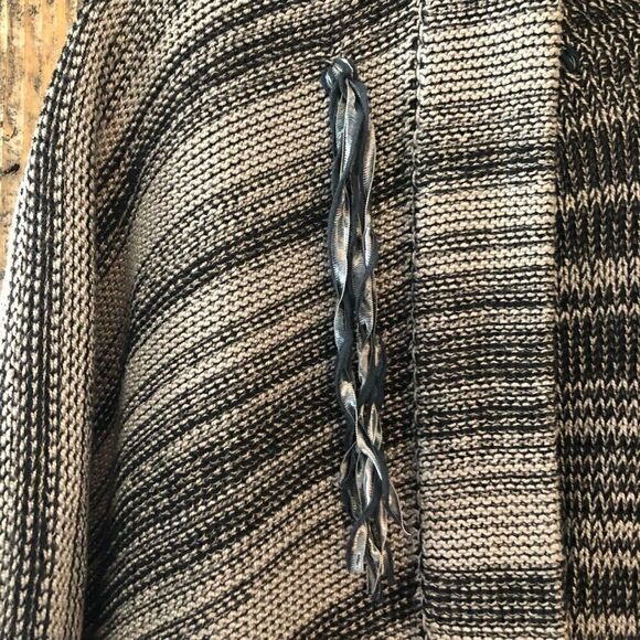John Schultz OS Handmade Gray BOHO Tassle Kimono Western Funky Style Knit Cape - Picture 9 of 10